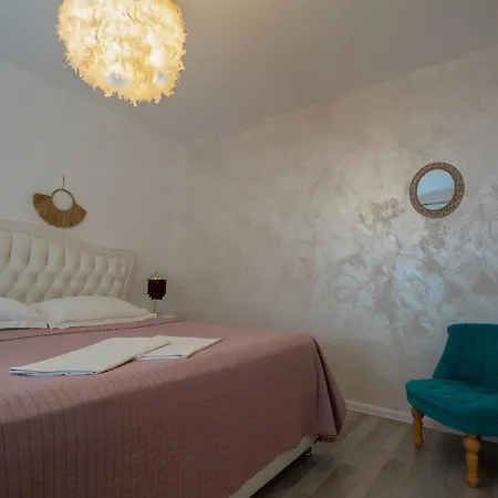 Peaceful Oasis With Pool בית נופש *