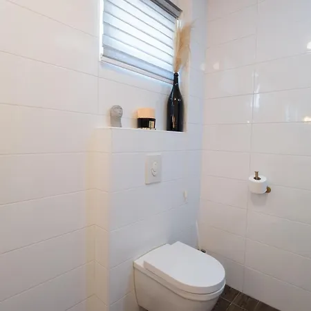 Peaceful Oasis With Pool *