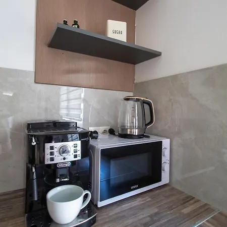 Peaceful Oasis With Pool בית נופש דרבניק