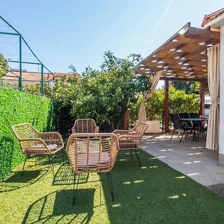 בית נופש Peaceful Oasis With Pool