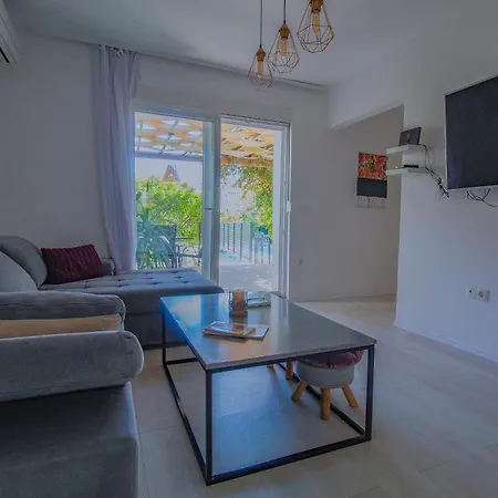 Peaceful Oasis With Pool בית נופש *