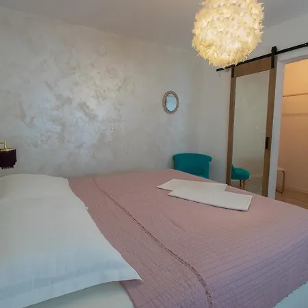 בית נופש Peaceful Oasis With Pool דרבניק