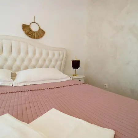 בית נופש Peaceful Oasis With Pool דרבניק