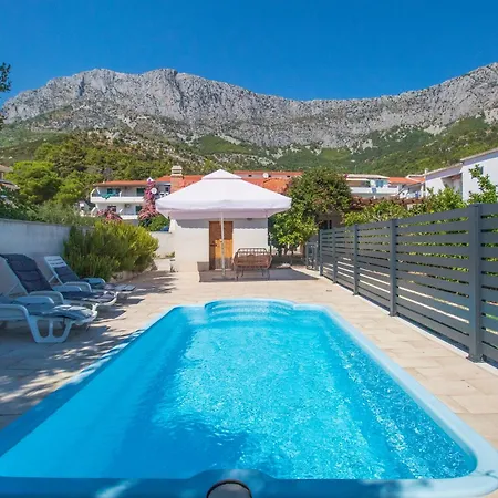 Peaceful Oasis With Pool