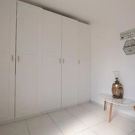 Peaceful Oasis With Pool בית נופש