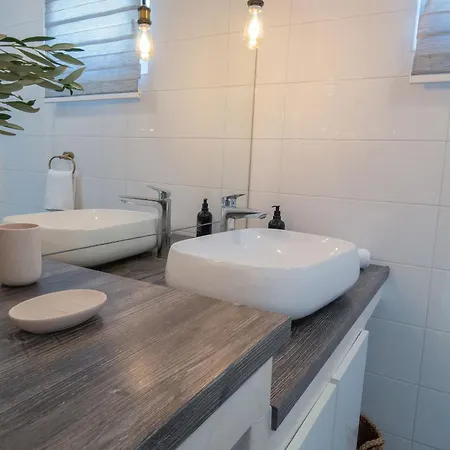 בית נופש Peaceful Oasis With Pool *