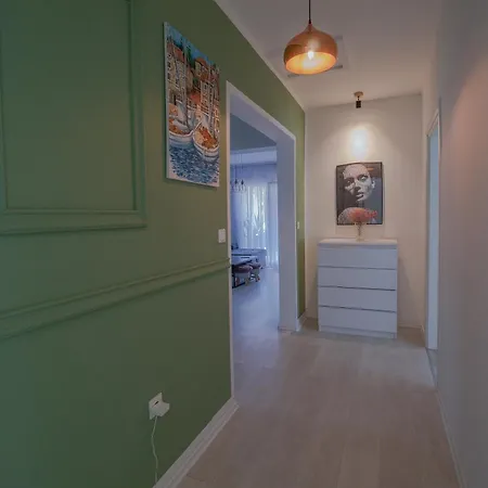 Peaceful Oasis With Pool בית נופש דרבניק